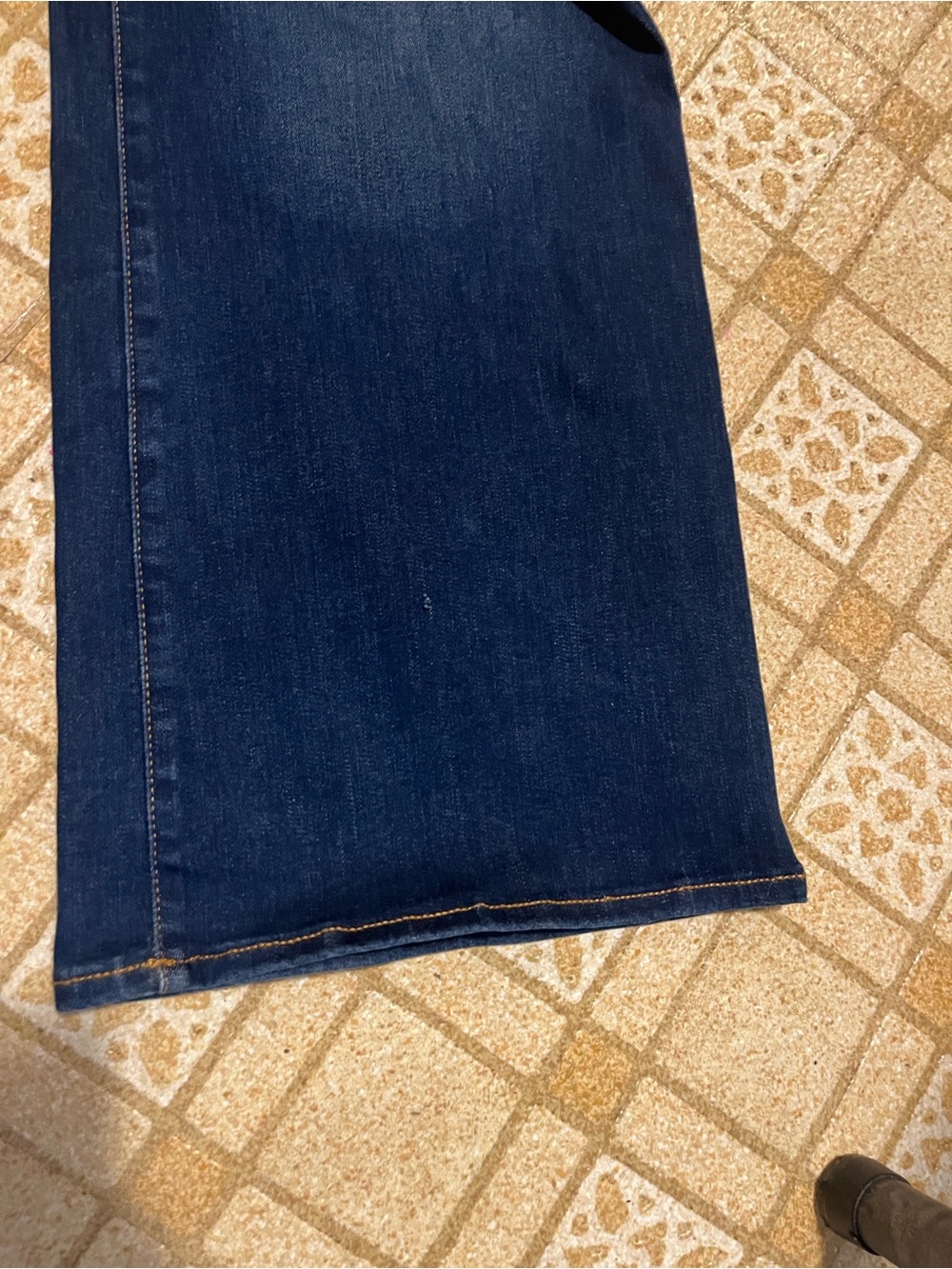 Lane Bryant dark Wash Women’s stretch Bootcut Jeans size 18P fancy stitching - Picture 10 of 11